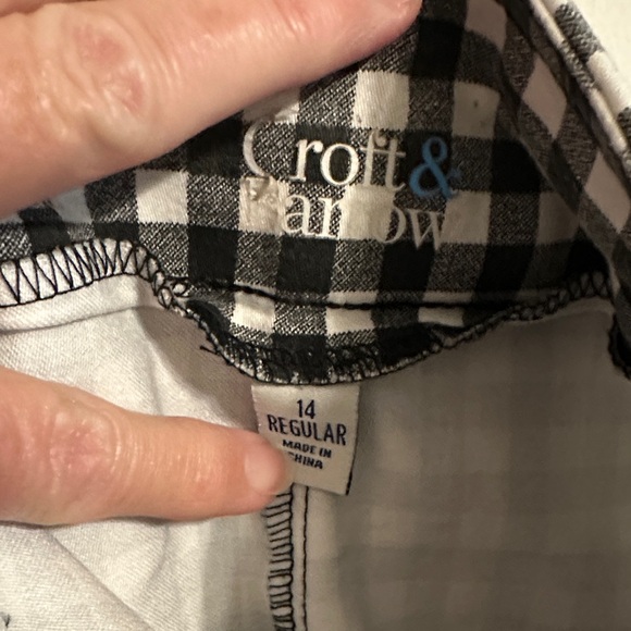 croft & barrow Black and White Gingham Women's Bermuda Shorts - Picture 4 of 5